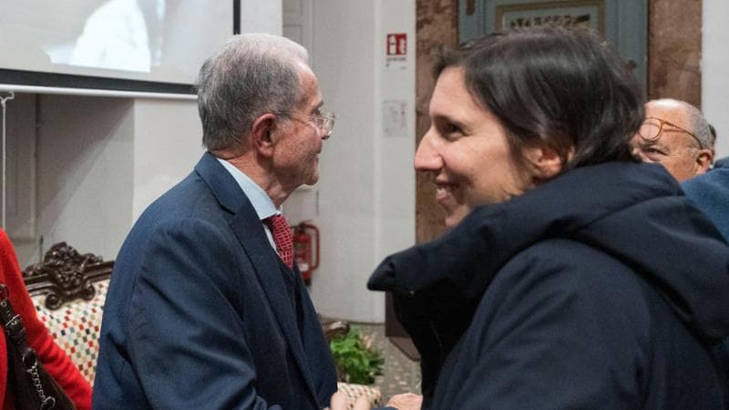 L'ex premier Romano Prodi e la segretaria del Pd Elly Schlein
