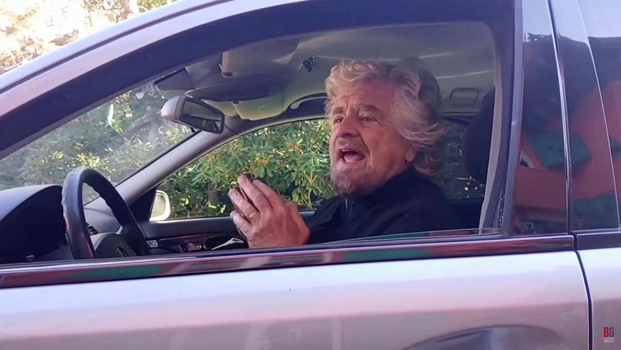 Grillo: "Conte-Oz ha disintegrato l'identità del movimento"