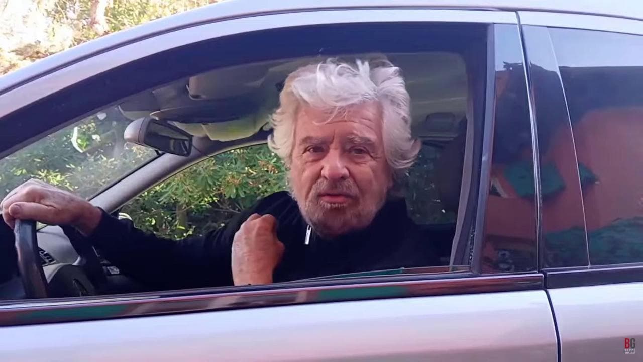M5S, la stoccata di Grillo: "Il movimento è morto ma compostabile". Il videomessaggio integrale