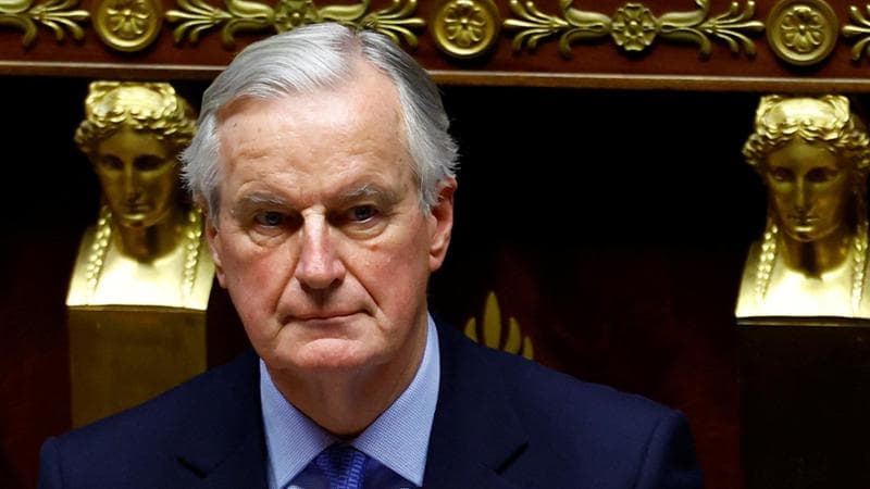 Francia, cade il governo Barnier: Macron parlerà domani alla nazione