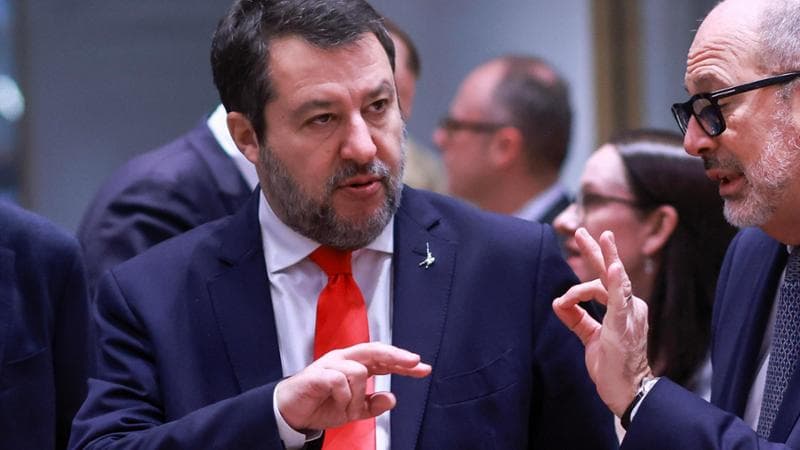 Unicredit-Banco Bpm, stoccata di Salvini a Tajani: “Non è lui il titolare del Mef”