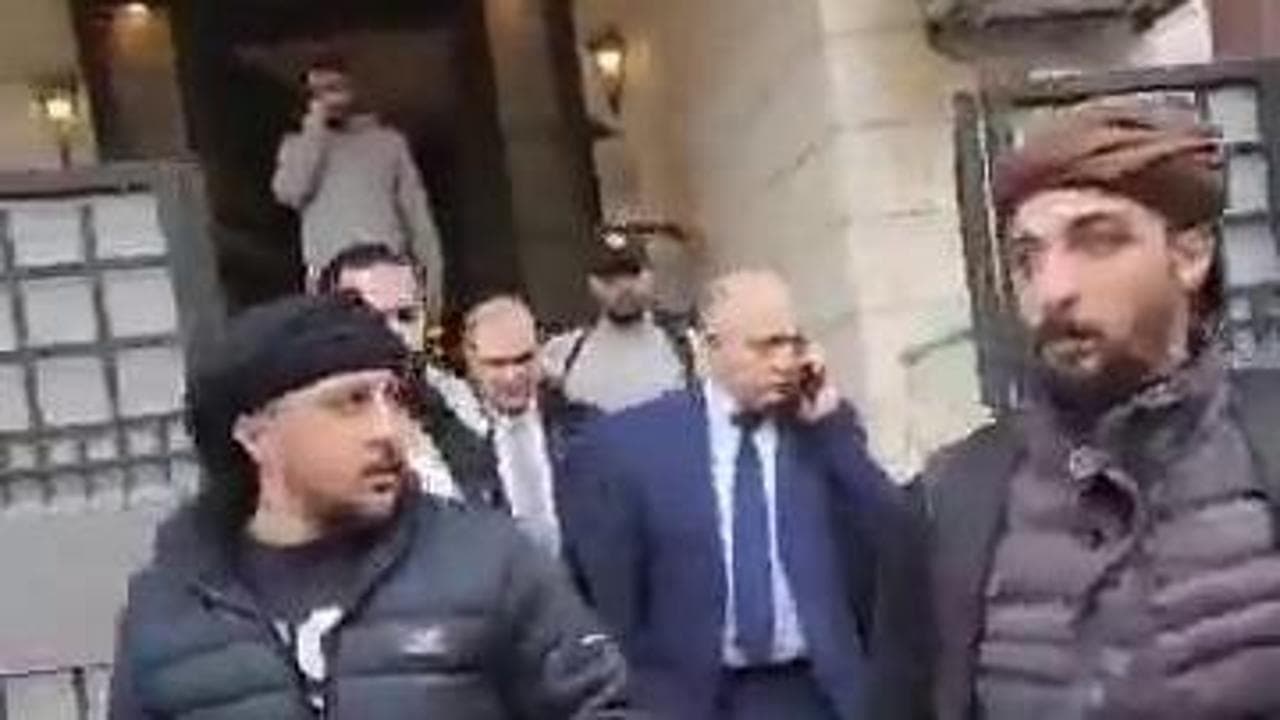 L'"arresto" simbolico del primo ministro siriano da parte dei ribelli