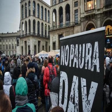 Stop alle multe per i No Vax, protestano i medici: “Offesa alle vittime di Covid”