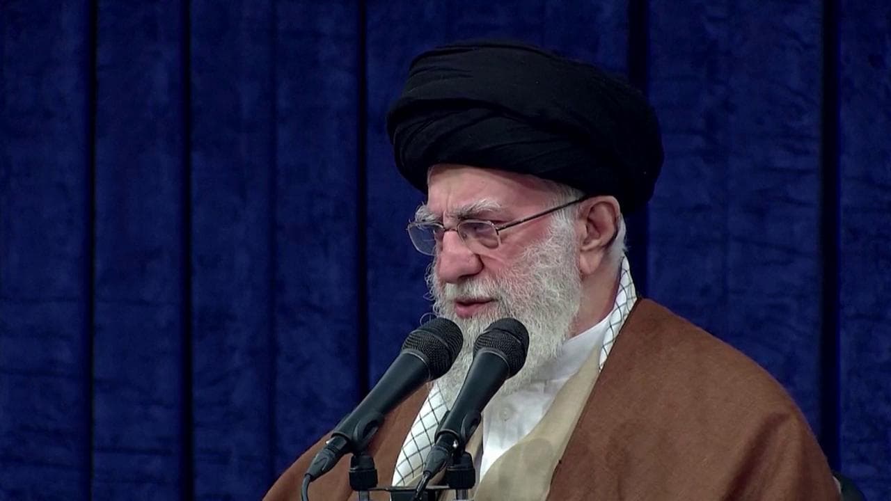 Siria, Khamenei: "Quanto accaduto è frutto di un piano di Usa e Israele"