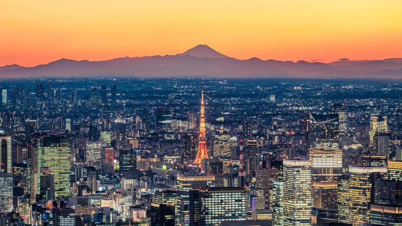 Tokyo studia la settimana di quattro giorni lavorativi per favorire la natalità