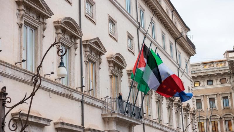 Stipendi dei ministri, rincari su autostrade e voli: gli aumenti della manovra