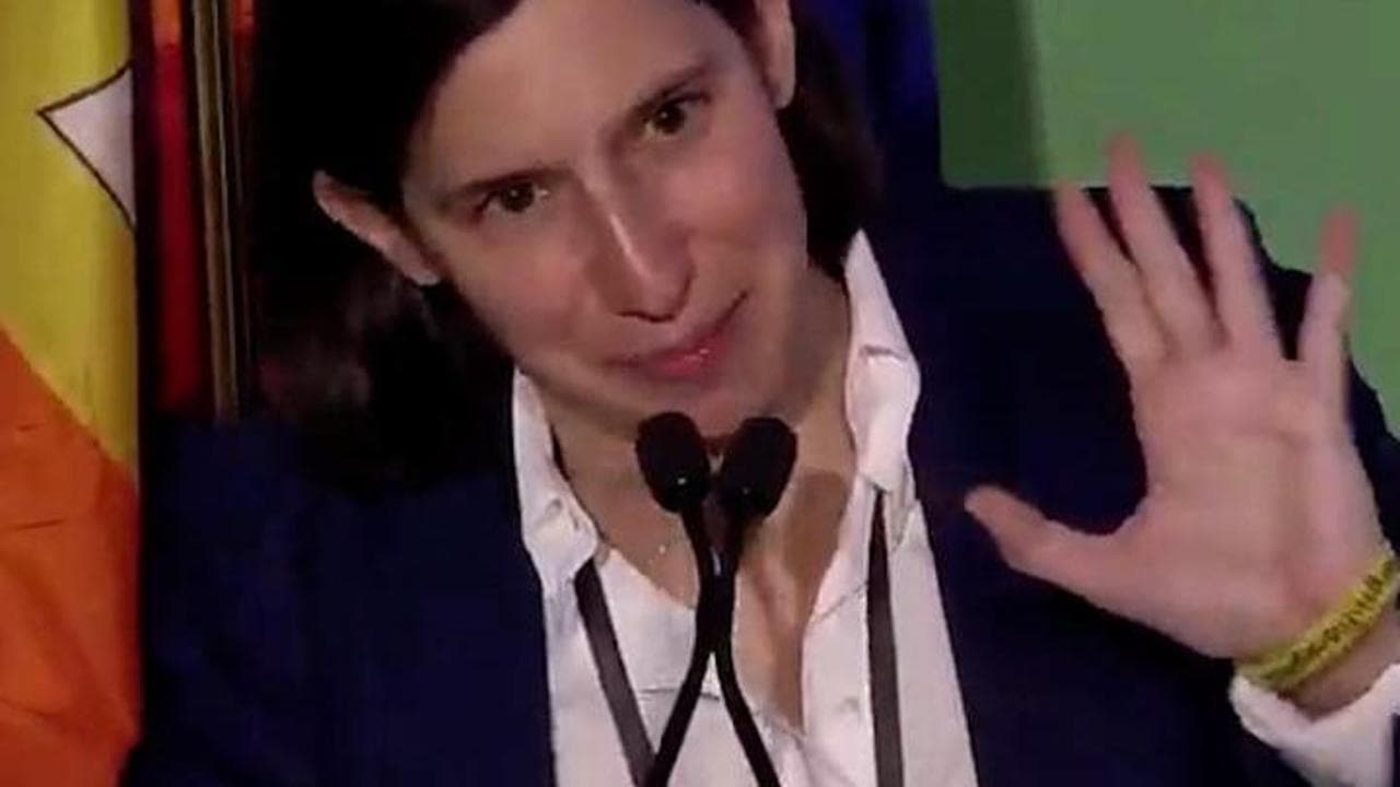 Pd, Schlein: "Casini mi ha mandato una foto in cui ci baciamo, serve una riflessione su deep fake"