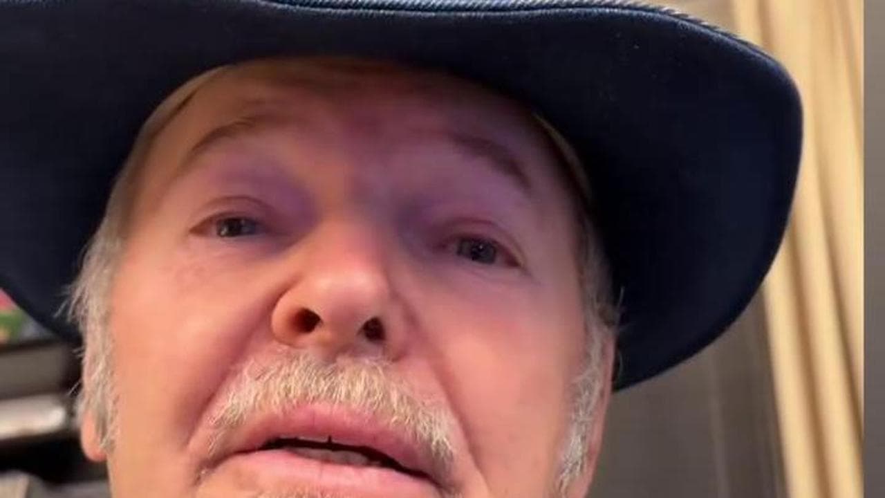 Vasco Rossi: "Se fumate una canna potete essere arrestati. Salvini lo fa per il vostro bene..."