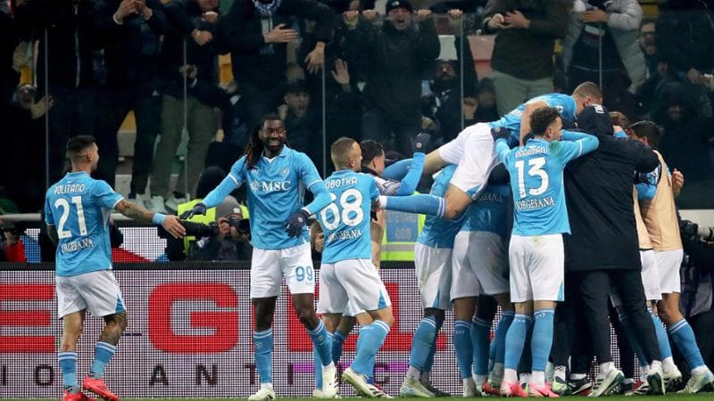 La festa dei giocatori del Napoli a Udine
