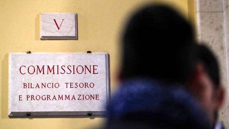La targa dellla Commissioni Bilancio

