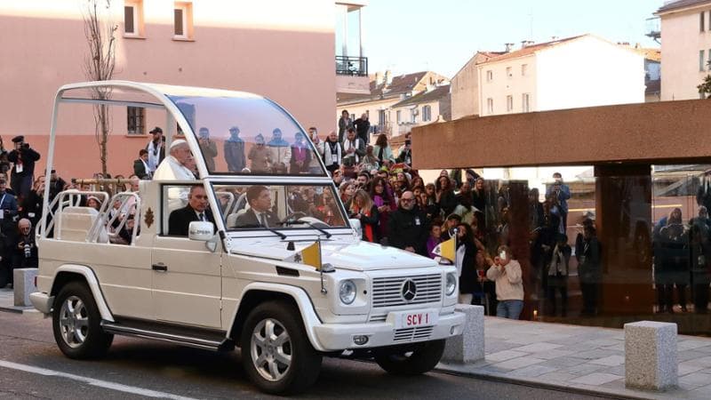 Papa Francesco ad Ajaccio