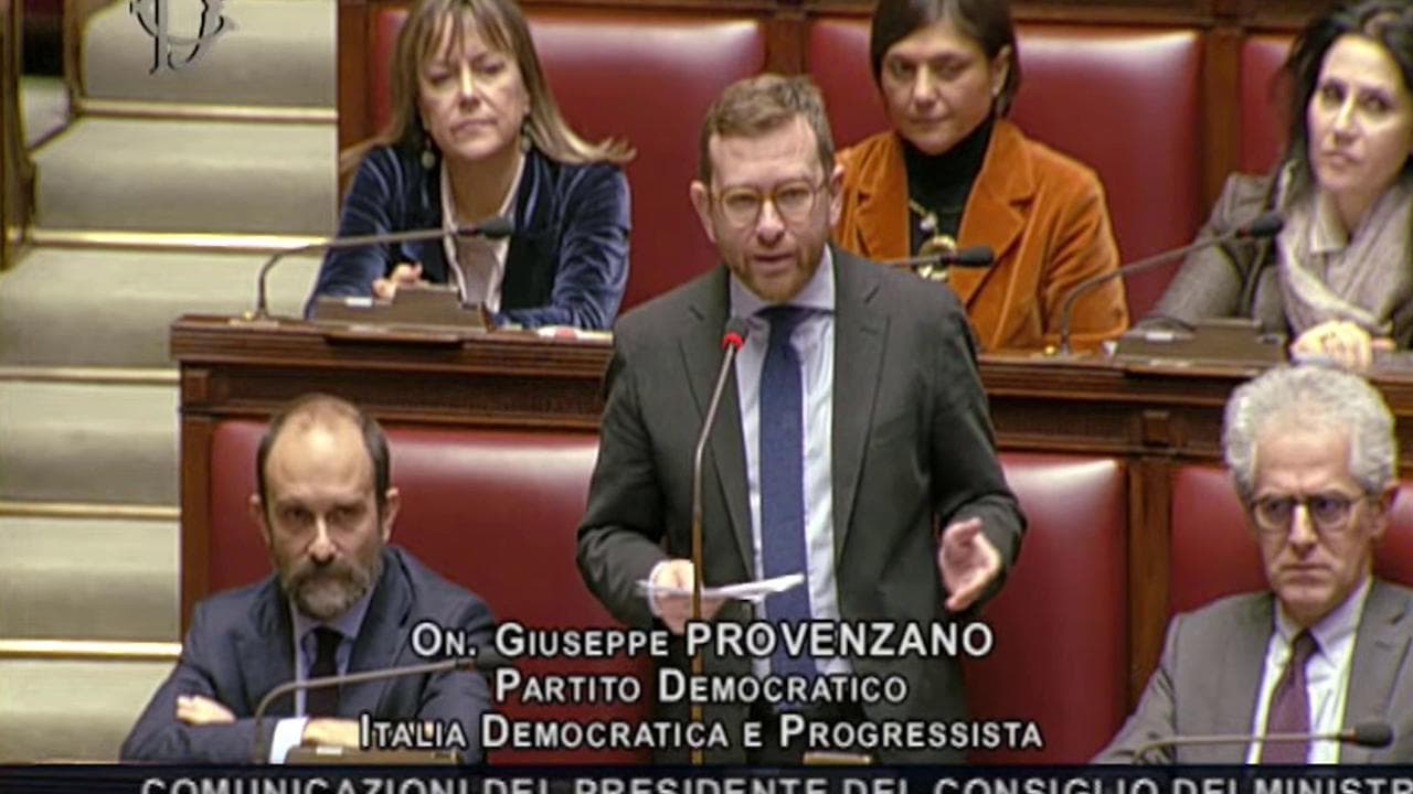 Provenzano a Meloni: "Che è successo ai colleghi della Lega? Esulta per Fitto, loro votano contro"