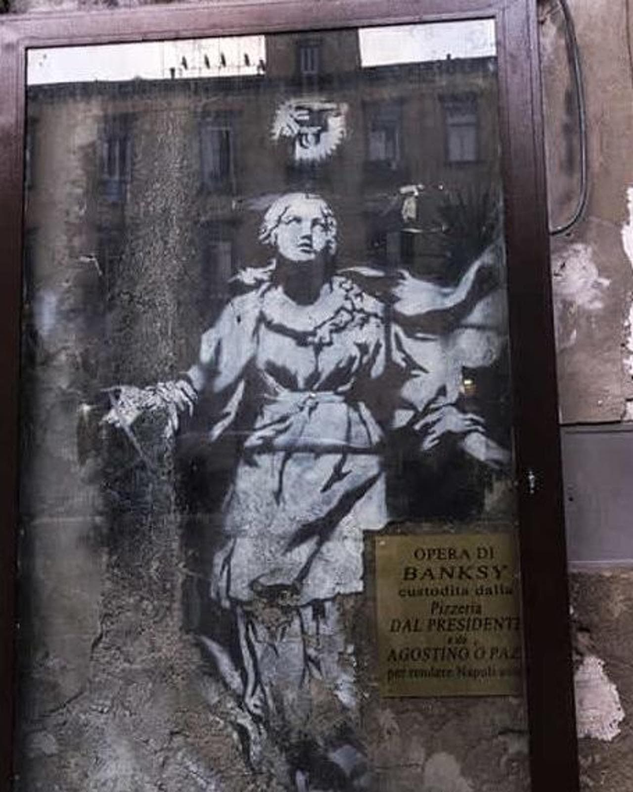 Banksy Torna Sui Social Una Madonna Che Non Riesce Ad Allattare Ma banksy-torna-sui-social-una-madonna-che-non-riesce-ad-allattare-ma