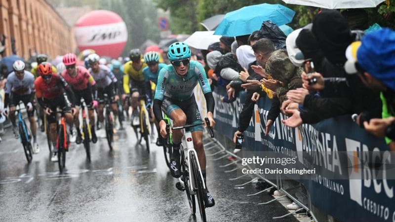Giulio Pellizzari al Giro dell'Emilia 2024
