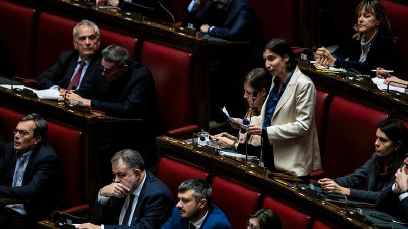 Schlein e Conte in sintonia: “Scenda dal ring, ha fallito”