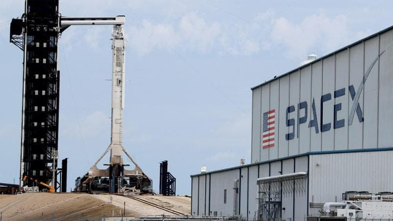 SpaceX, un’ora di blackout ha messo in pericolo la prima passeggiata privata nello spazio