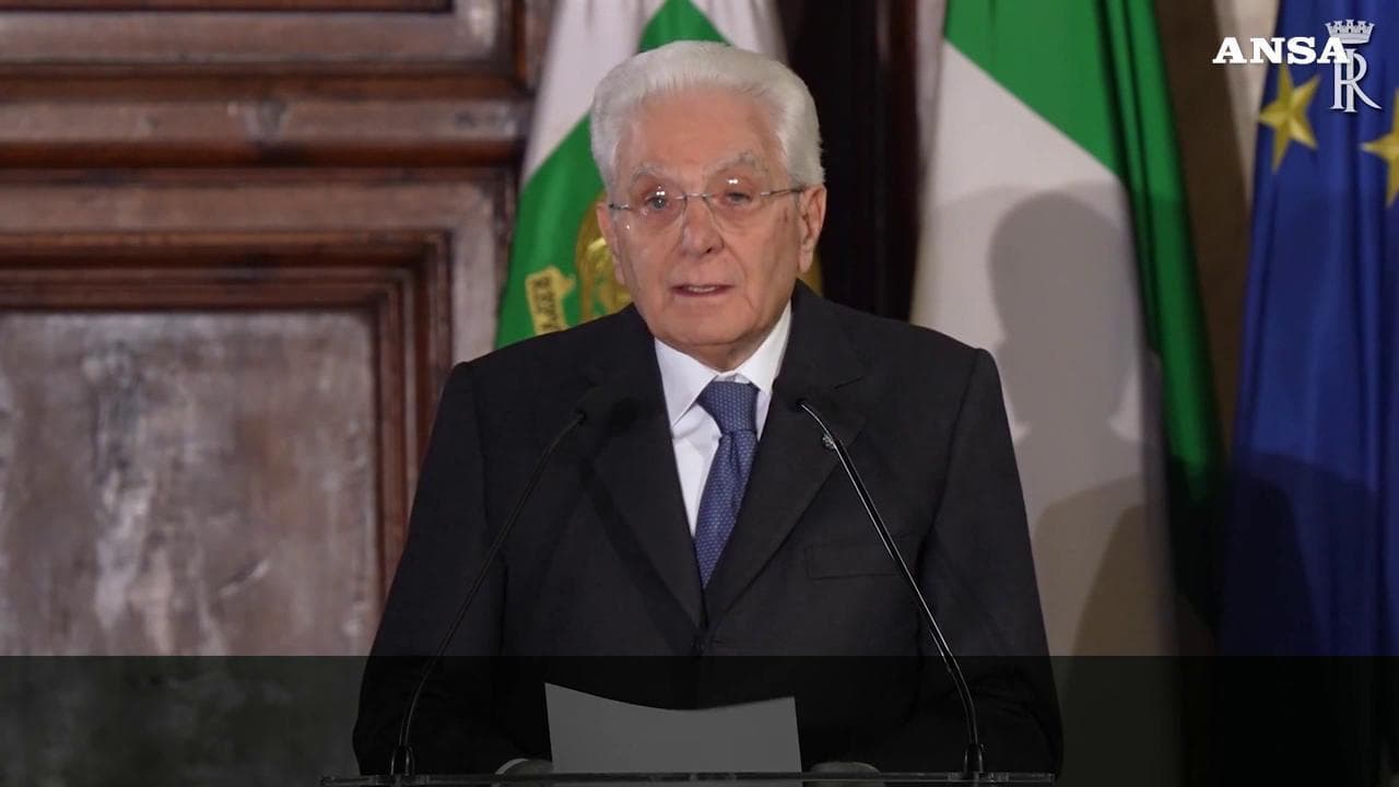 Mattarella: "Il pluralismo delle idee è l'anima della democrazia"