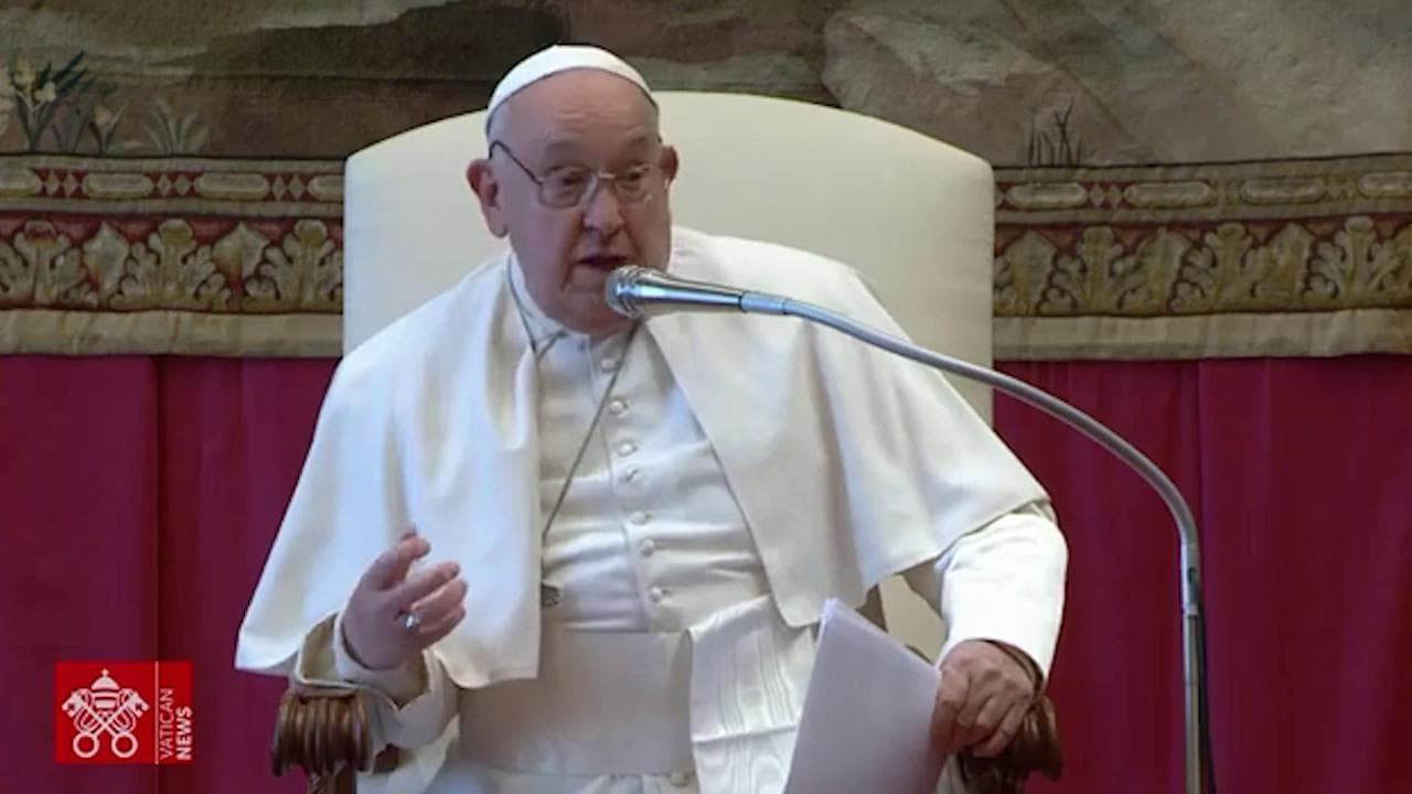 Papa Francesco: "A Gaza hanno bombardato i bambini. Questa non è guerra, è crudeltà"