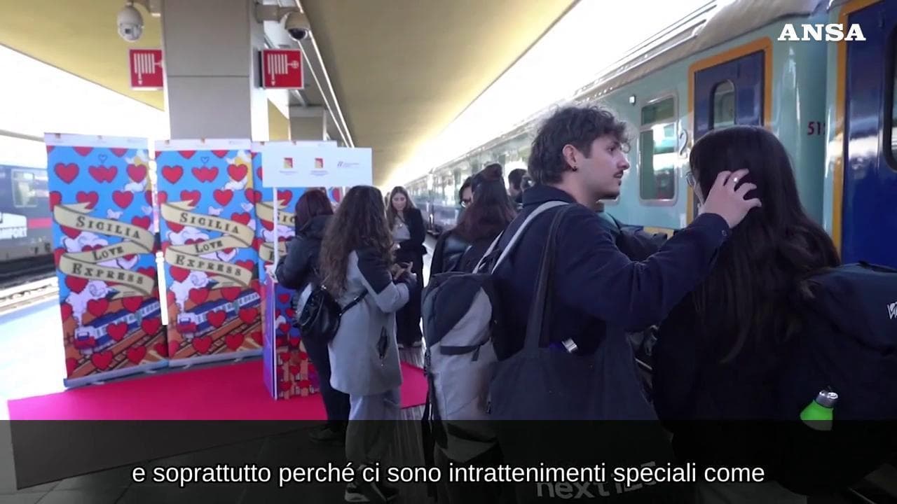 Ecco il "Sicilia Express", il treno low cost che riporta i siciliani a casa per Natale