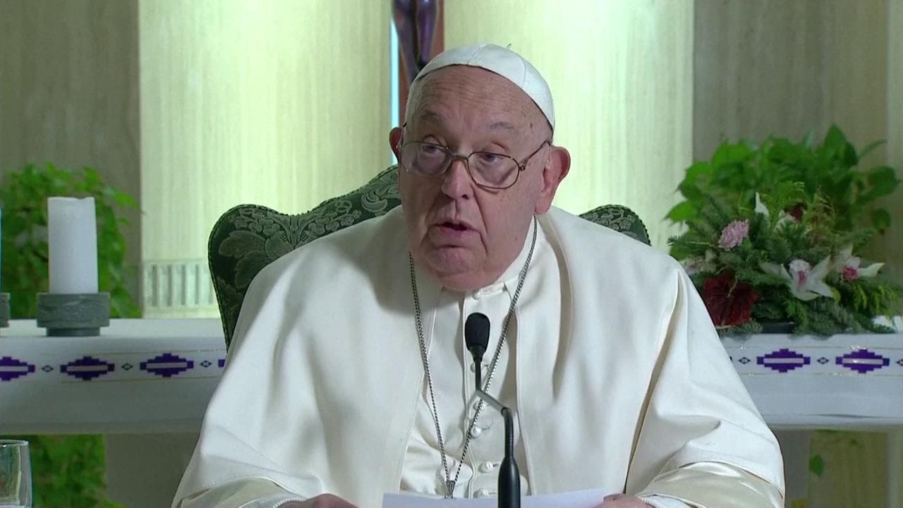 Papa Francesco su Gaza e Ucraina: "Tacciano le armi, risuonino i canti natalizi"