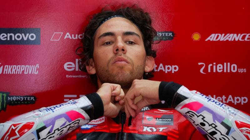 La crisi finanziaria della Ktm travolge anche i piloti. I dubbi di Bastianini e Viñales