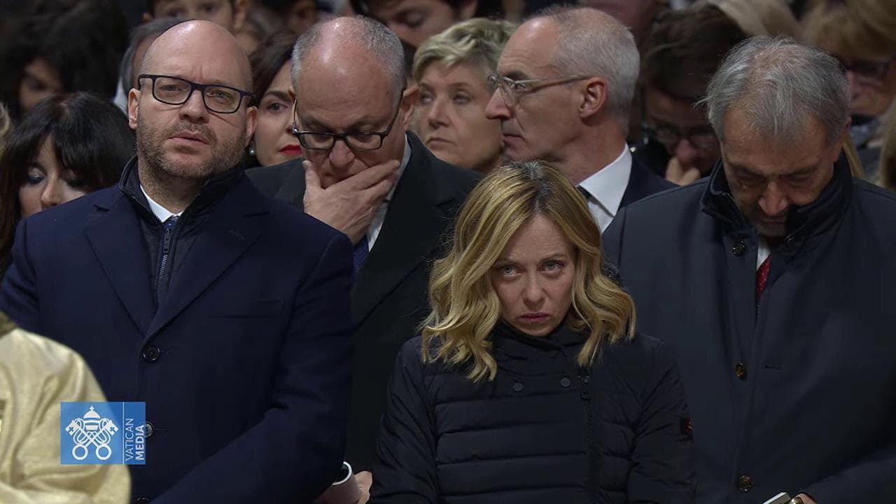 Giubileo 2025: la premier Meloni, il sindaco Gualtieri e John Elkann a San Pietro