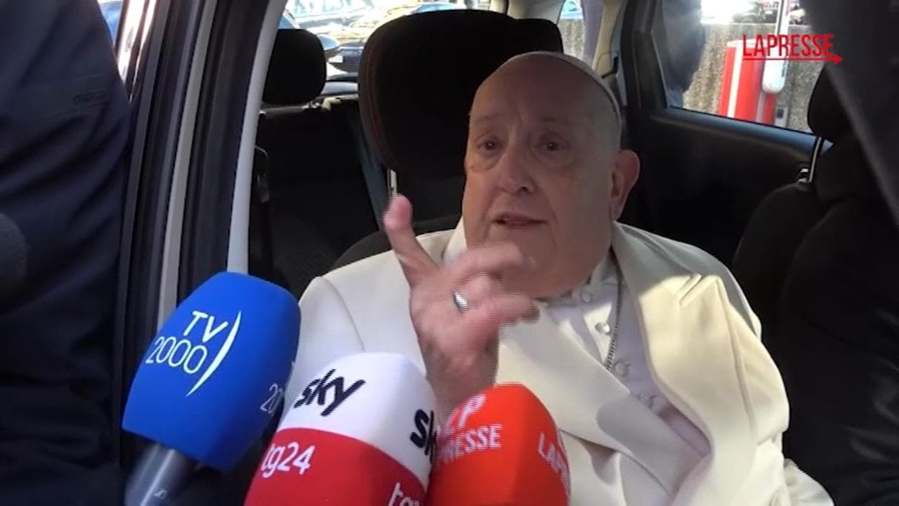 Giubileo, il Papa a Rebibbia: "Il carcere è la seconda basilica dopo San Pietro"
