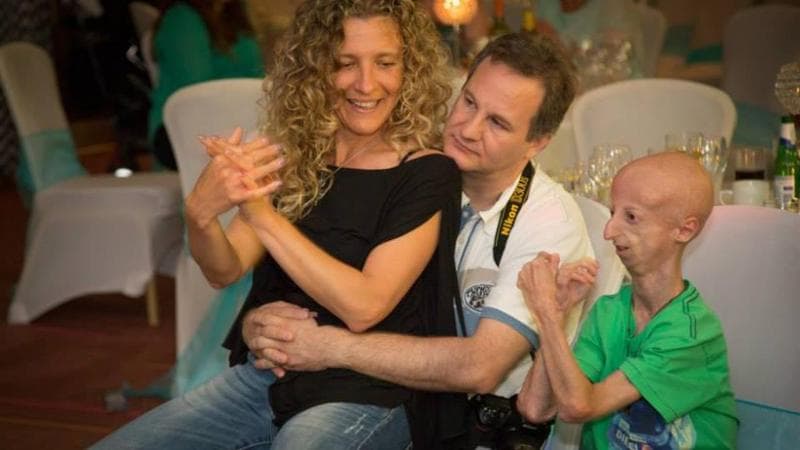 Sammy Basso e i suoi genitori italiani dell’anno: “Ci ha insegnato ad abbracciare la vita”