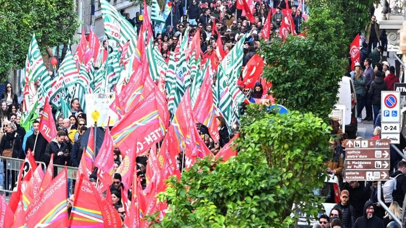 La protesta dei lavoratori del tessile
