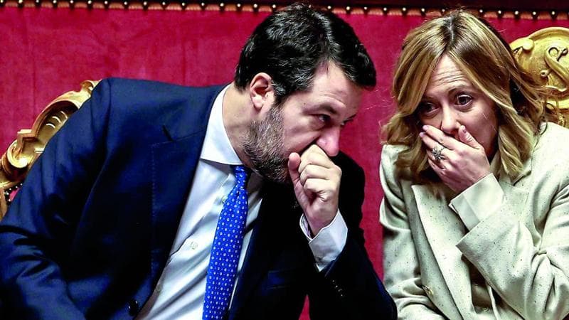 Lega alla carica sul rimpasto: “Aiuta la squadra”. Armi a Kiev, un caso