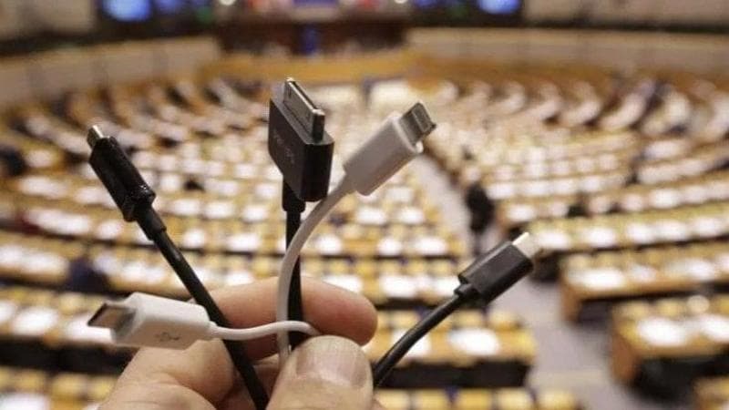 Elettronica, da domani caricatore universale obbligatorio sui nuovi dispositivi