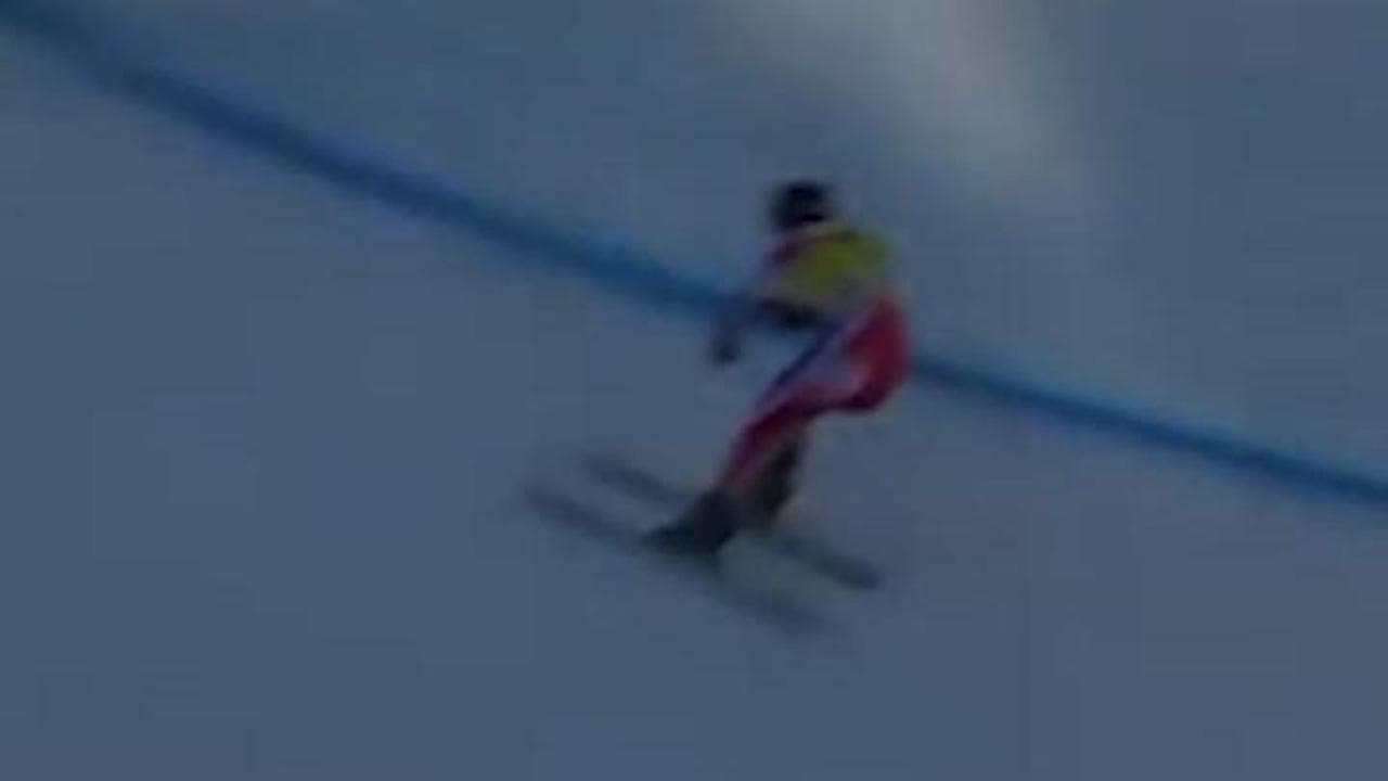 La drammatica caduta di Cipryen Sarrazin sulla pista Stelvio
