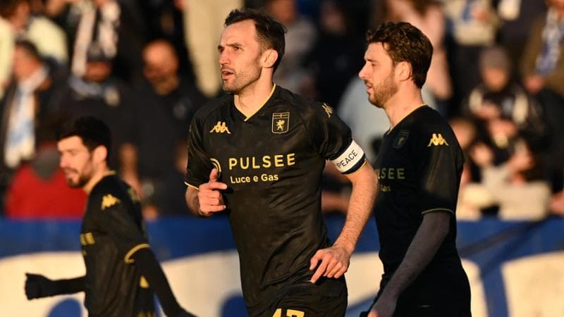 Badelj esulta dopo il gol