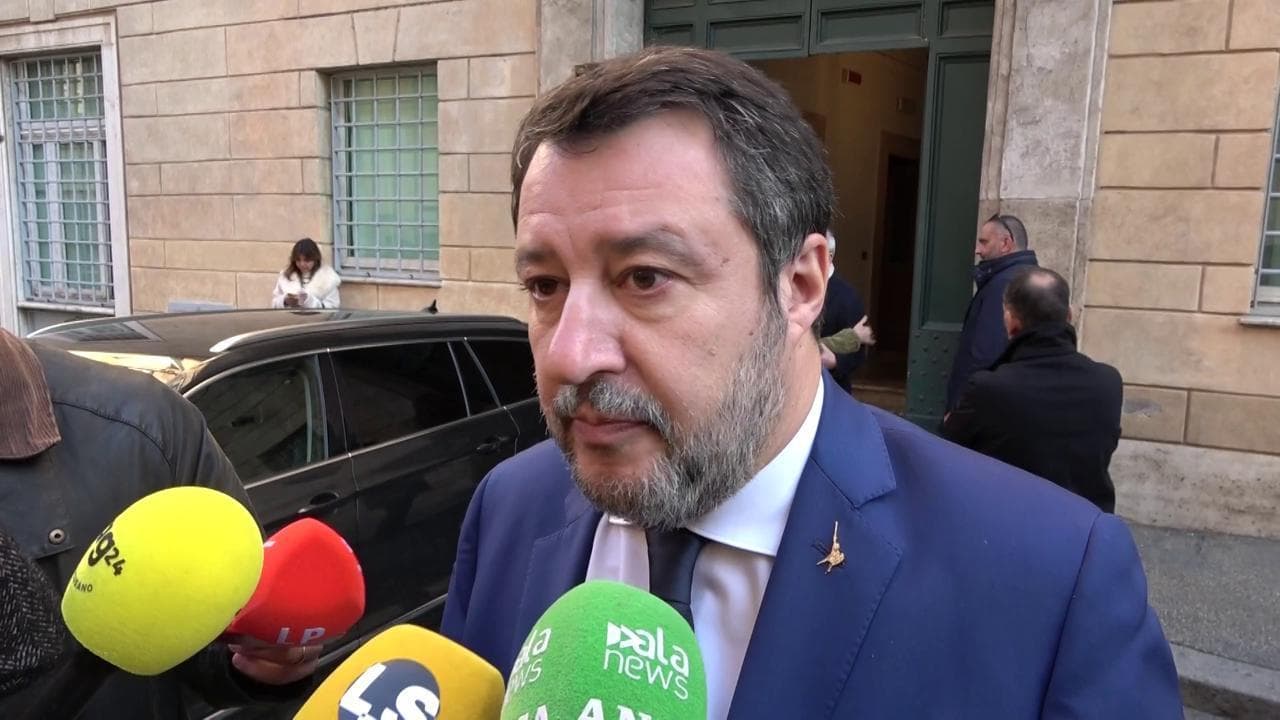 Salvini: "Viminale nel 2025? Ricostruzioni attendibili come il calciomercato del Milan"