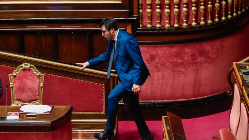 “Parlerò con Meloni”. Salvini insiste sul Viminale. Fazzolari: “No rimpasti”
