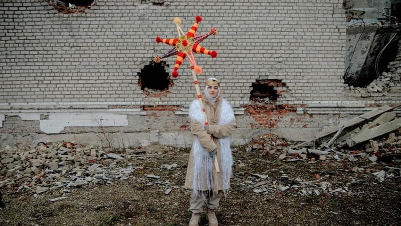 Kharkiv (Ucraina), 28 dicembre: una celebrazione del Natale tra gli edifici bombardati