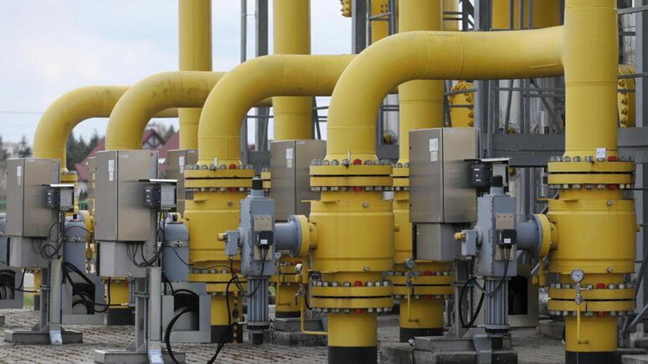 ガソリン価格は50ユーロに達し、1年ぶりの高水準となった。ロシアからの供給停止が確認される