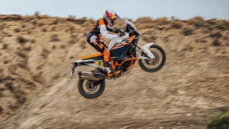 Super Adventure R, così Ktm rilancia la maxi enduro da 1.350 cc e 173 Cv di potenza