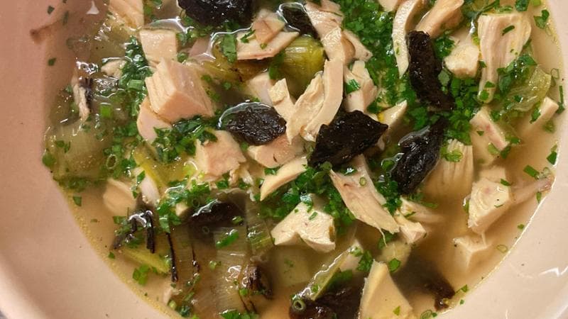 Ricette. Cock-a-leekie: la tradizione autentica è quella inventata