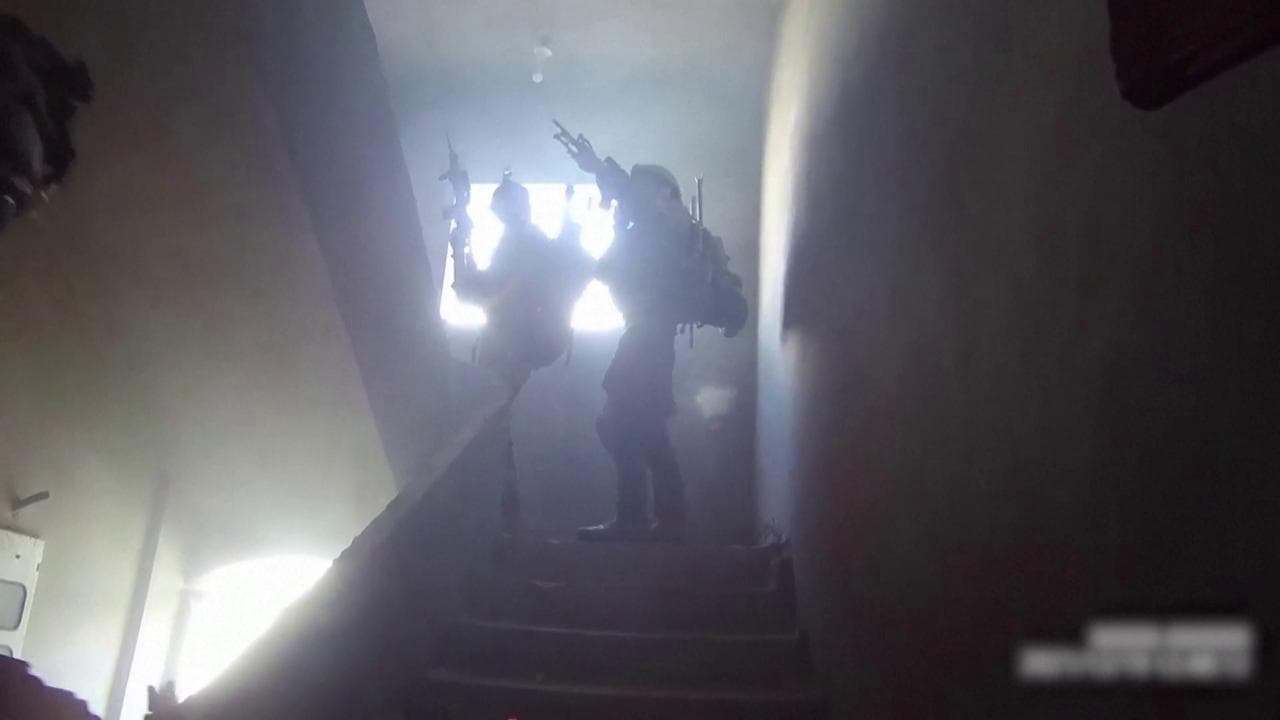 Israele, i militari mostrano il video del blitz nell'"hub del terrore" di Hamas