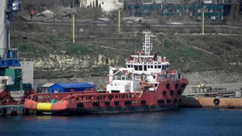 Corre il greggio delle navi affondate: la macchia nera avvolge la Crimea