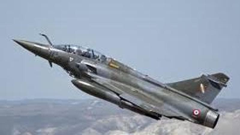 Il regalo di Macron all’aviazione ucraina: in arrivo i caccia Mirage con i missili a lungo raggio