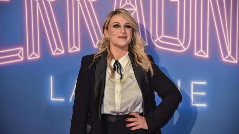 Sanremo, Katia Follesa condurrà con Conti una delle serate