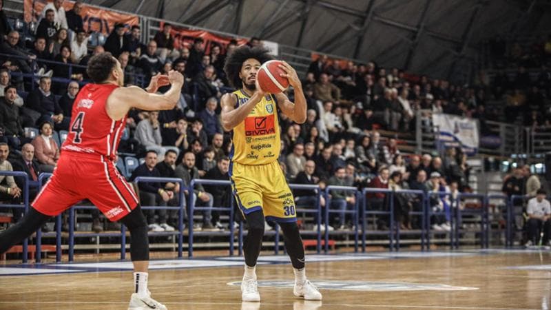 Un momento di Scafati-Trieste (foto scafatibasket.com)