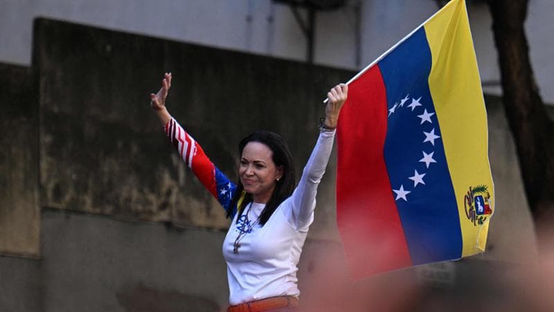 Venezuela, arrestata e poi liberata la leader dissidente Machado. Cosa sta succedendo