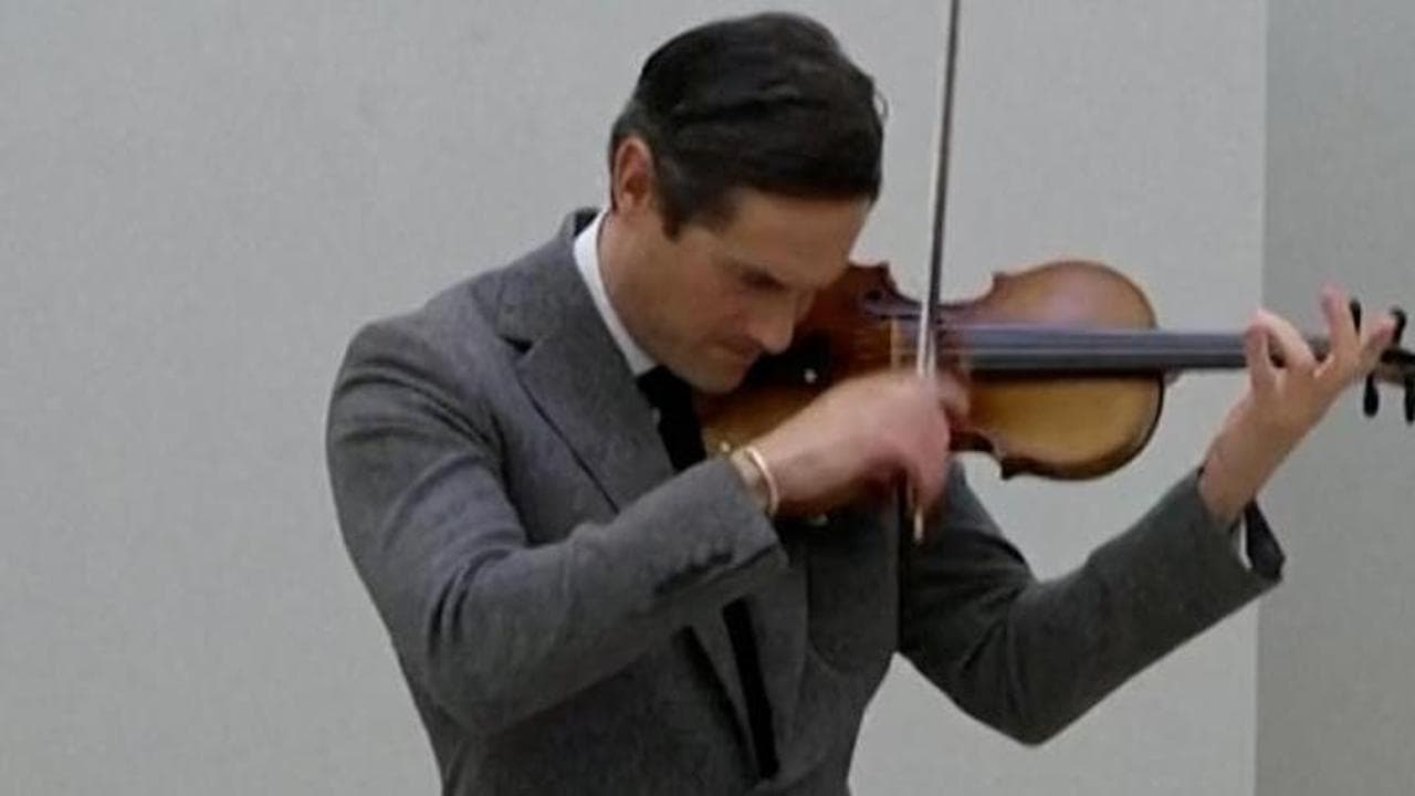 Londra, ecco come suona uno Stradivari da 15 milioni di dollari: andrà all'asta da Sotheby's