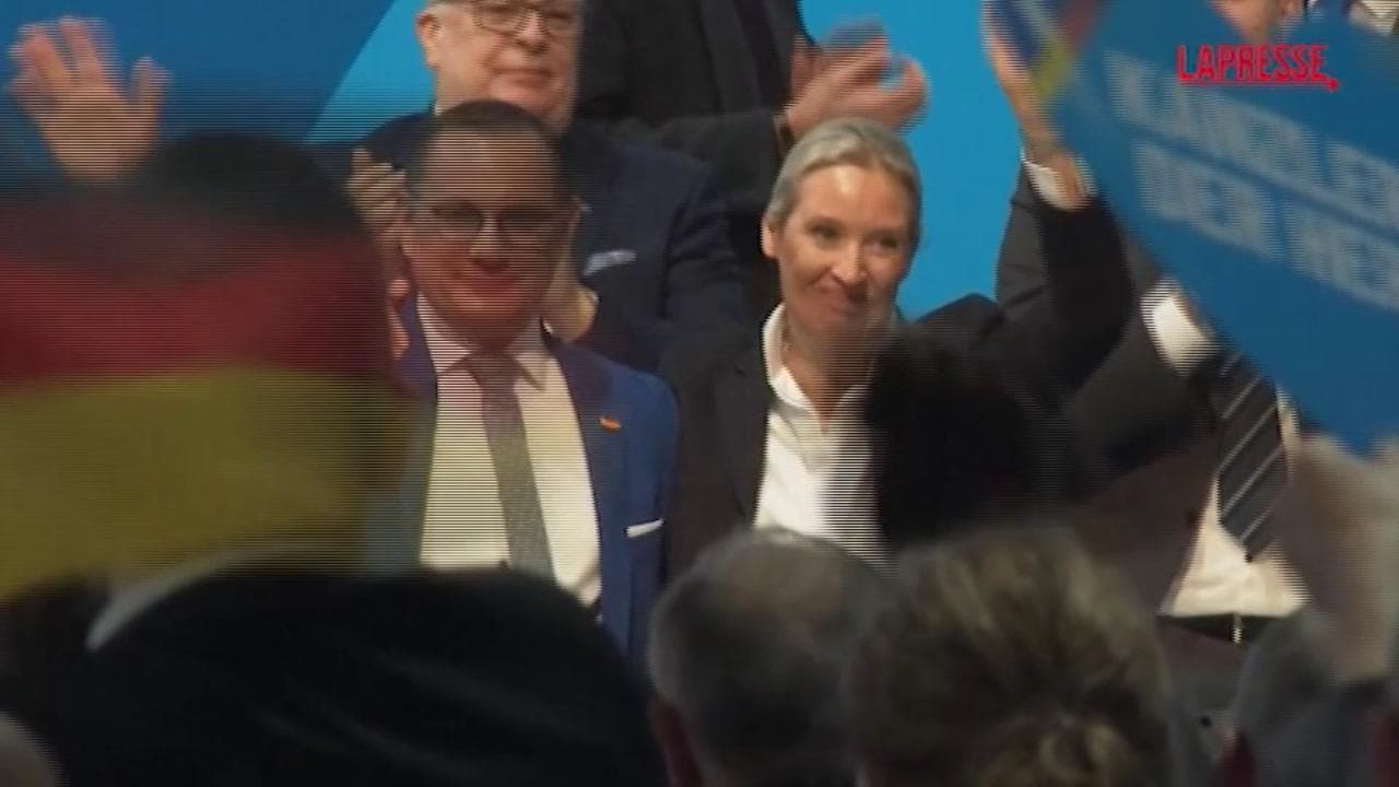 Germania, AfD elegge Alice Weidel candidata cancelliera e lei parla di "remigrazione"