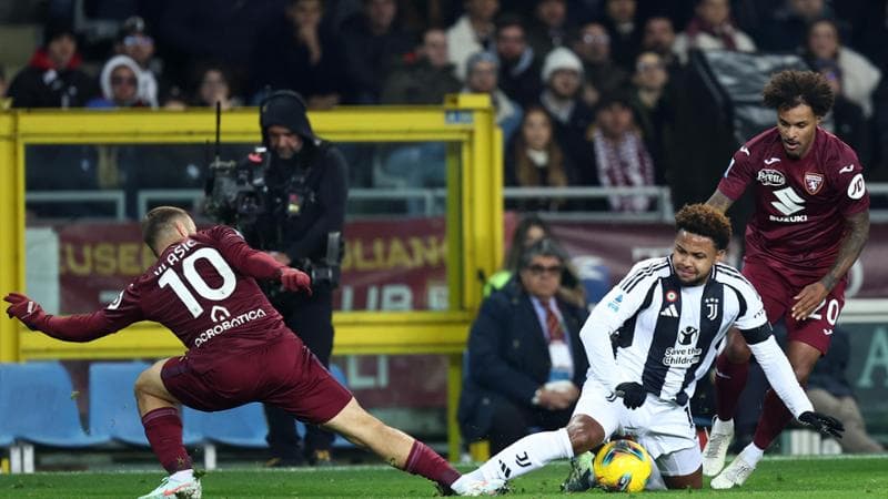 Duello tra Vlasic e Mckennie