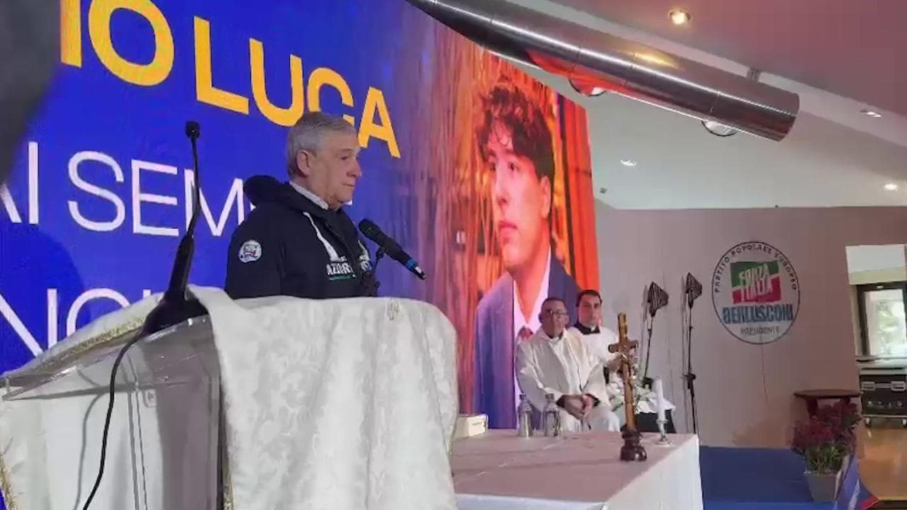 Forza Italia, messa per Luca Palmegiani il giorno dopo la morte. Tajani: "Gli dedicheremo una sala"