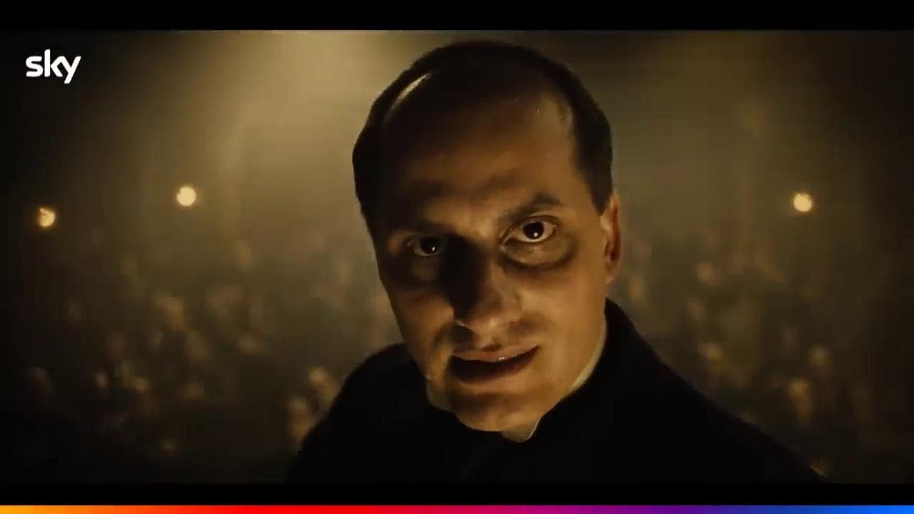 'M - Il figlio del secolo', Luca Marinelli diventa Benito Mussolini - Il trailer